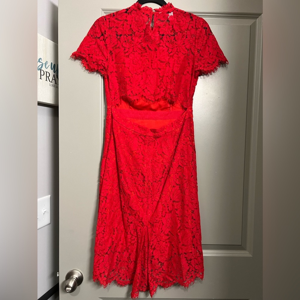 DVF Alma Lace Cutout Dress in Scandal - Size 0 - Picture 2 of 13